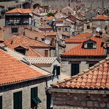 Two Bedroom Luxury Sorgo Cerva In Old Town Apartment *