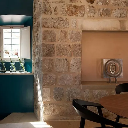Two Bedroom Luxury Sorgo Cerva In Old Town Dubrovnik